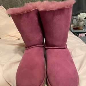 Bailey bow Ugg size 9